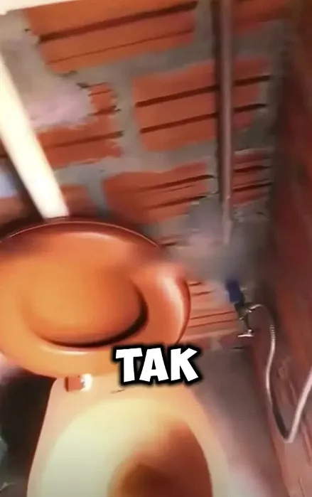 Смыв унитаза в раковину))